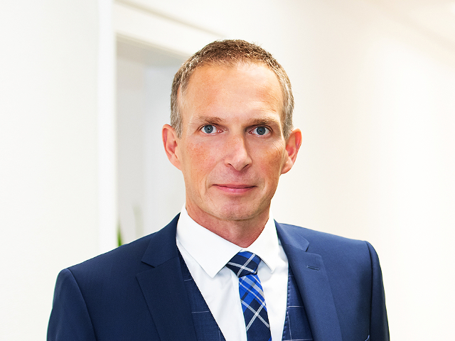 Portrait Timo Scharrmann